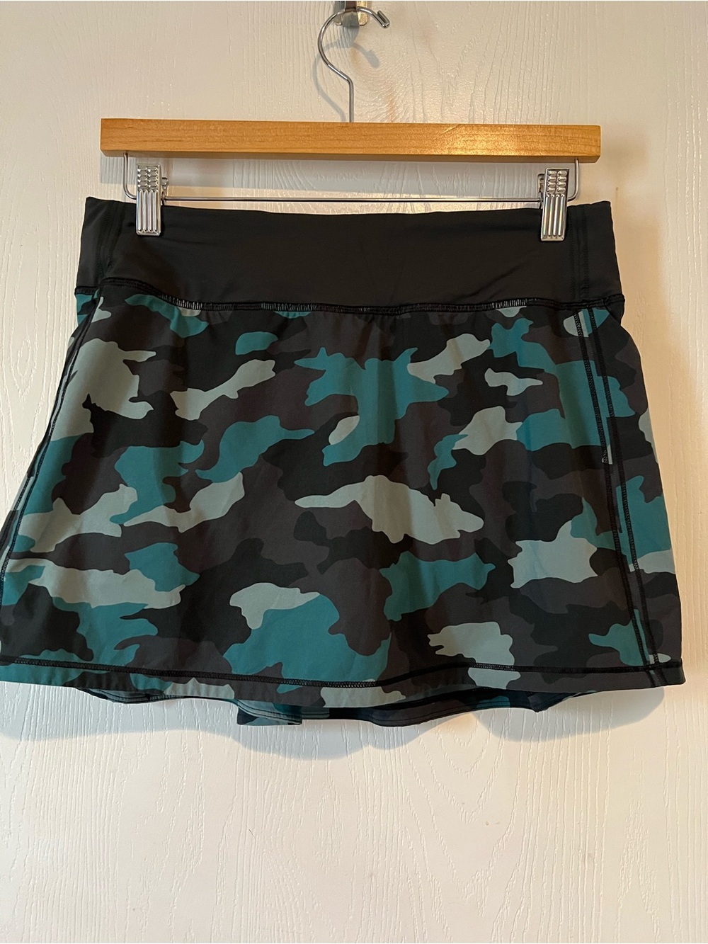 Lululemon Mid-Rise Skirt Heritage 365 Camo Teal Rainforest Women Sz 6 Tall